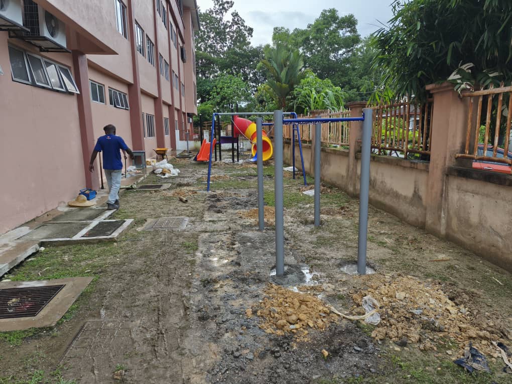 Get the best price of all playground equipments, installation & maintenance included.EPDM specialist