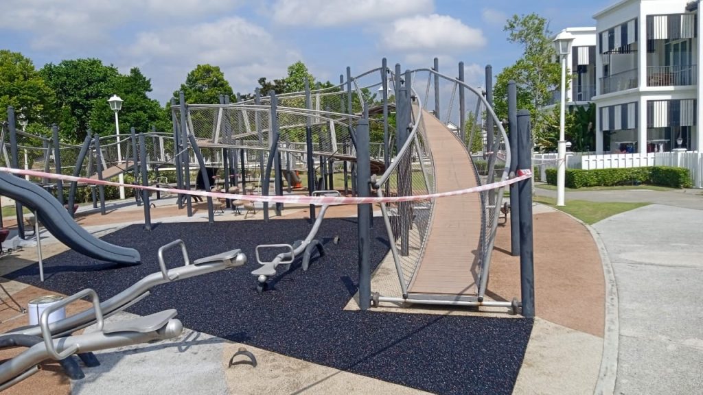 New project Install EPDM. IS HOWLADERS ENTERPRISE Playground Maintenance, Repair & supply Malaysia.Perbadanan Pengurusan Mellowood No.1, Lingkaran Eco Majestic 43500 Semenyih, Selangor